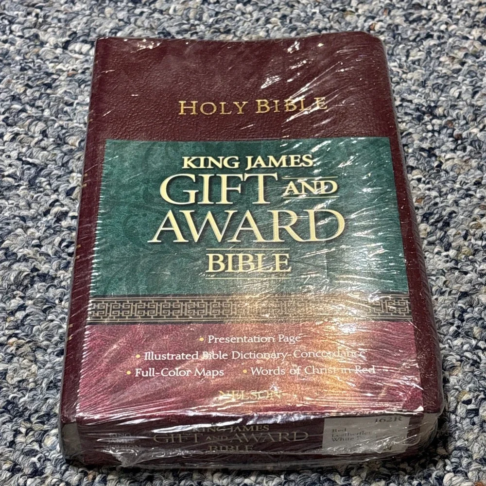 KING JAMES GIFT AND AWARD BIBLE Thomas Nelson Brand New Sealed Red Letter